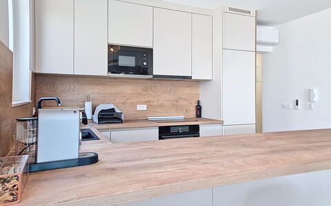 Lidija: Meubles, Comptoir, Design Intérieur, Cuisine, Appareil De Cuisine, Cabinetry, Sol, Mur, Bois, Sol
