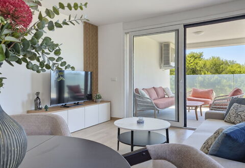 Lidija: Meubles, Design Intérieur, Sol, Mur, Sol, Bois, Plafond, Canapé, Salon, Domicile