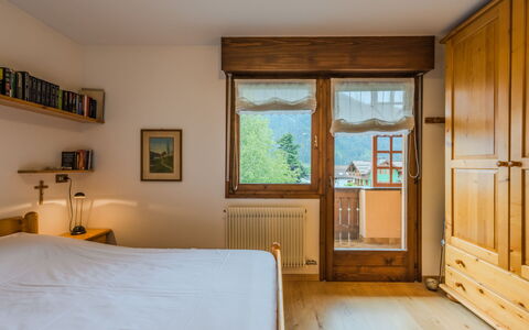 Ginepro: Design Intérieur, Mur, Meubles, Chambre, Lit, Bois, Sol, Pièce, Sol, Plafond