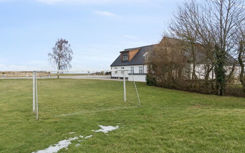 Strandulf - 1Km from the Sea: Ciel, Herbe, Plaine, Maison, Toit, Domicile, Paysage, Prairie, Lot Terre, Zone Rurale
