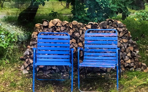 Ermelina - 150M from the Sea: Bleu, Meubles, Mobilier De Jardin, Chaise, Chaise Pliante, Plastique, Extérieur Banc, Peindre, Ombre, Banc
