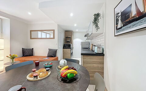La Potée: Meubles, Design Intérieur, Sol, Sol, Bois, Pièce, Plafond, Domicile, Salon, Appartement