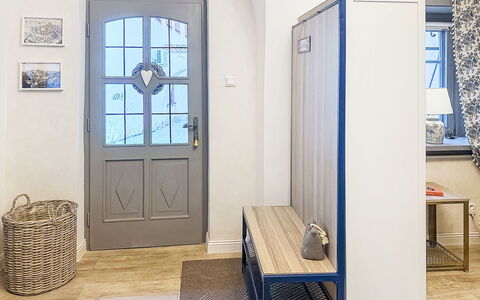 Luxury Suite 244: Sol, Mur, Sol, Design Intérieur, Bois, Porte, Meubles, Domicile, Éclairage, Accueil Porte