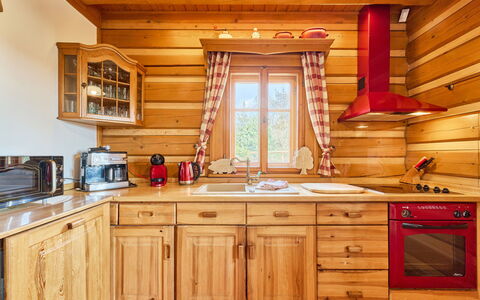 Timber Lodge with Sauna: Bois, Sol, Cuisine, Design Intérieur, Tache De Bois, Appareil De Cuisine, Cabinetry, Dur, Pièce, Parquet