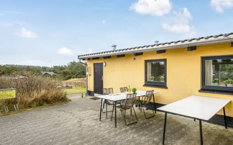Gunhilda - 300M from the Sea: Maison, Toit, Domicile, Chalet, Cabanon, Batiments Jardin, Siding, Cour, Cabane En Rondins, Cabane