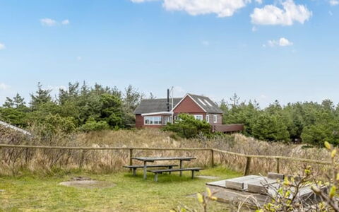 Gunhilda - 300M from the Sea: Maison, Toit, Domicile, Chalet, Cabanon, Batiments Jardin, Siding, Cour, Cabane En Rondins, Cabane