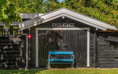 Tjarko - 690M to the Fjord: Maison, Toit, Domicile, Chalet, Cabanon, Batiments Jardin, Siding, Cour, Cabane En Rondins, Cabane