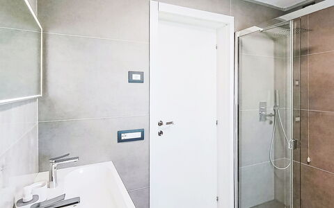 Mb Guest House: Sol, Mur, Sol, Luminaire Plomberie, Salle De Bains, Design Intérieur, Plomberie, Plafond, Porte, Composite