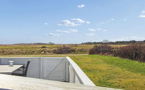 Amlethus - 2.3Km from the Sea: Ciel, Jour, Herbe, Plaine, Lot Terre, Prairie, Prairie, Champ, Prairie