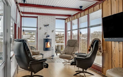 Dimo - 75M to the Fjord: Meubles, Bois, Design Intérieur, Sol, Chaise, Sol, Plafond, Salon, Appartement, Pièce