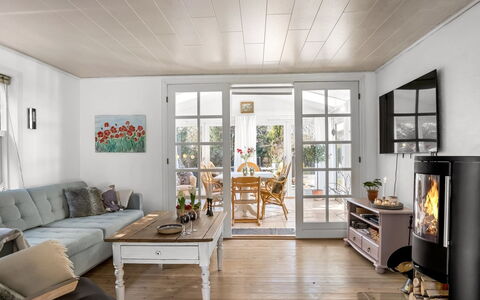 Jamie - from the Sea: Meubles, Design Intérieur, Sol, Sol, Parquet, Bois, Plafond, Canapé, Salon, Table