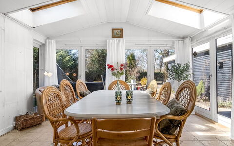 Jamie - from the Sea: Meubles, Design Intérieur, Bois, Plafond, Sol, Table, Chaise, Sol, Éclairage, Domicile