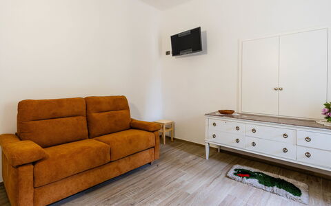 La Ferla: Appartement, Recours, Chaise, Ombre, Balcon, Table Cuisine Et Salle A Manger, Restaurant, Eco Hôtel, Hôtel