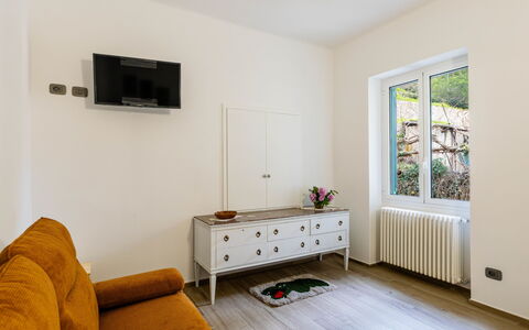 La Ferla: Appartement, Recours, Chaise, Ombre, Balcon, Table Cuisine Et Salle A Manger, Restaurant, Eco Hôtel, Hôtel