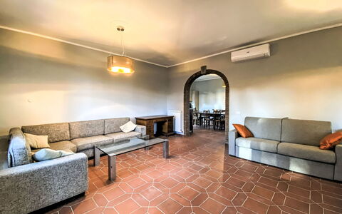 Rose Adriano Home: Appartement, Recours, Chaise, Ombre, Balcon, Table Cuisine Et Salle A Manger, Restaurant, Eco Hôtel, Hôtel