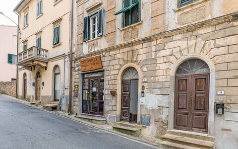The Knight'S Rest: Appartement, Recours, Chaise, Ombre, Balcon, Table Cuisine Et Salle A Manger, Restaurant, Eco Hôtel, Hôtel
