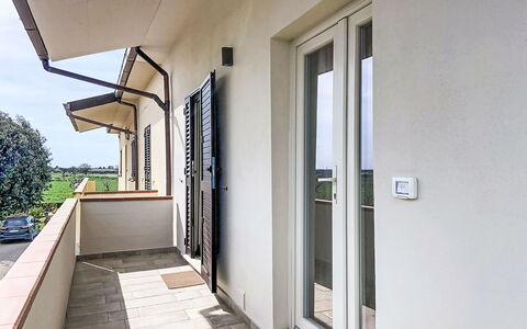 Bibbona 15: Appartement, Recours, Chaise, Ombre, Balcon, Table Cuisine Et Salle A Manger, Restaurant, Eco Hôtel, Hôtel
