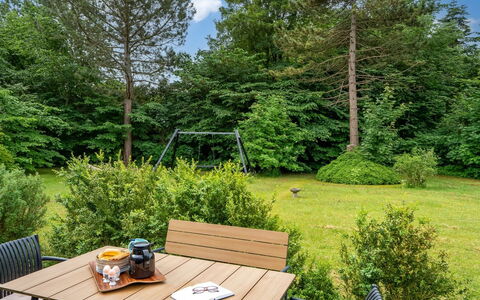 Severine - 1Km to the Fjord: Arbuste, Meubles, Mobilier De Jardin, Lot Terre, Jardin, Tableau De Plein Air, Chaise, Ombre, Pelouse, Aménagement Paysager