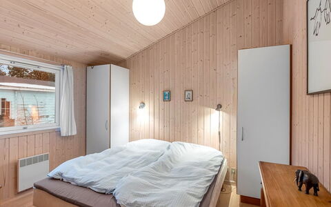 Gebko - 750M from the Sea: Mur, Design Intérieur, Bois, Chambre, Plafond, Sol, Sol, Lit, Meubles, Pièce