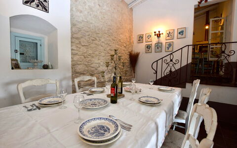 Villa Fontanazza: Meubles, Design Intérieur, Mur, Table, Chaise, Salle À Manger, Table Cuisine Et Salle A Manger, Nappe De Table, Plafond, Sol