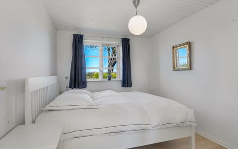 Fausta - 2Km from the Sea: Lit, Chambre, Design Intérieur, Plafond, Bois, Meubles, Drap De Lit, Literie, Sol, Cadre De Lit