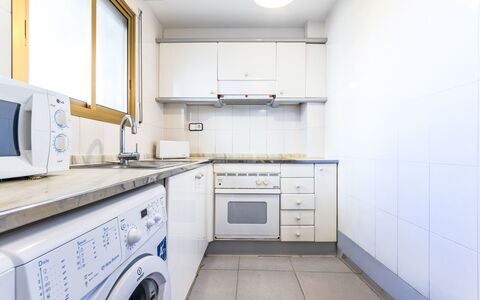 Cambrils Park B: Sol, Sol, Principaux Appliance, Design Intérieur, Plafond, Pièce, Appartement, Cuisine, Cabinetry, Comptoir