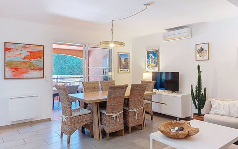 Villa Marea: Meubles, Bois, Chaise, Sol, Mer, Balcon, Clôture, Plate-Forme, Dur, Tache De Bois