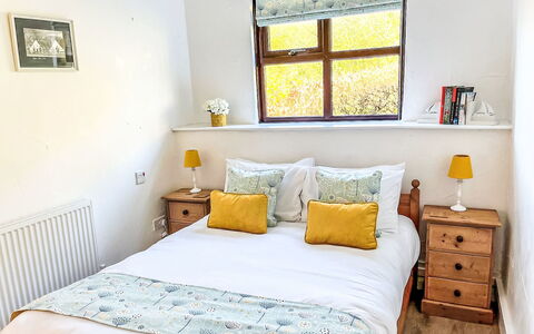 Shipload Cottage: Meubles, Bois, Chaise, Sol, Mer, Balcon, Clôture, Plate-Forme, Dur, Tache De Bois