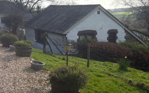 Shipload Cottage: Meubles, Bois, Chaise, Sol, Mer, Balcon, Clôture, Plate-Forme, Dur, Tache De Bois