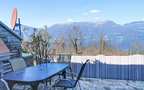 Uliana: Meubles, Bois, Chaise, Sol, Mer, Balcon, Clôture, Plate-Forme, Dur, Tache De Bois