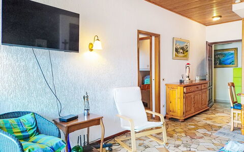 Uliana: Meubles, Bois, Chaise, Sol, Mer, Balcon, Clôture, Plate-Forme, Dur, Tache De Bois