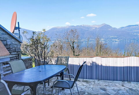 Uliana: Meubles, Bois, Chaise, Sol, Mer, Balcon, Clôture, Plate-Forme, Dur, Tache De Bois