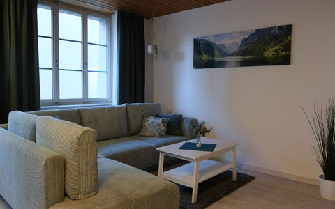 Apartment Goldey: Meubles, Design Intérieur, Sol, Canapé, Sol, Bois, Appartement, Pièce, Salon, Plafond