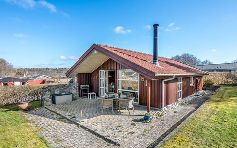 Heika - 6.8Km from the Sea: Meubles, Bois, Design Intérieur, Sol, Sol, Chaise, Pièce, Plafond, Salon, Appartement