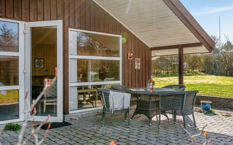 Heika - 6.8Km from the Sea: Chalet, Maison, Porte, Domicile, Porche, Siding, Dur, Batiments Jardin, Biens, Cour