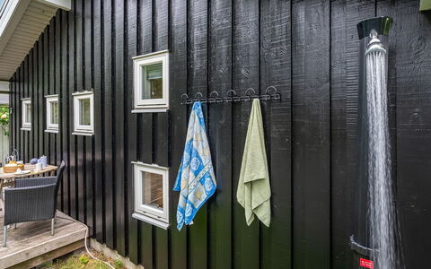 Hava - 250M from the Sea: Bois, Domicile, Porche, Plate-Forme, Dur, Toit, Tache De Bois, Parquet, Eco Hôtel
