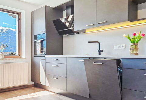 Panoramablick Tauern: Cuisine, Appareil De Cuisine, Comptoir, Meubles, Design Intérieur, Sol, Cabinetry, Bois, Électroménager, Principaux Appliance