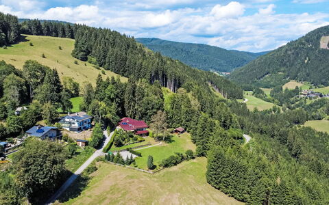Luna: Toit, Maison, Domicile, Chalet, Porte, Siding, Biens, Pelouse, Cour, Porche