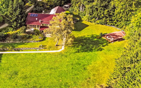 Apt. Luna: Arbre, La Nature, Vert, Herbe, Maison, Paysage, Arbuste, Zone Rurale, Domicile, Lot Terre