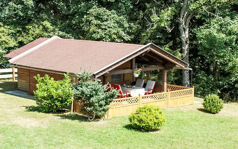 Apt. Luna: Bois, Toit, Chalet, Cabanon, Batiments Jardin, Jardin, Structure En Plein Air, Ombre, Arrière-Cour