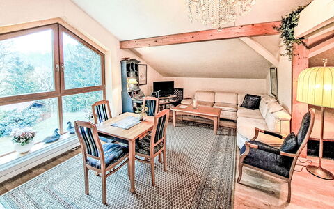 Apt. Luna: Meubles, Design Intérieur, Bois, Plafond, Pièce, Sol, Canapé, Sol, Salon, Éclairage