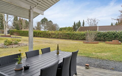 Sida - 1.5Km from the Sea: Meubles, Bois, Design Intérieur, Sol, Sol, Chaise, Pièce, Plafond, Salon, Appartement