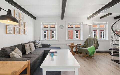 Cedomir - 400M from the Sea: Meubles, Design Intérieur, Sol, Canapé, Sol, Bois, Plafond, Parquet, Salon, Pièce