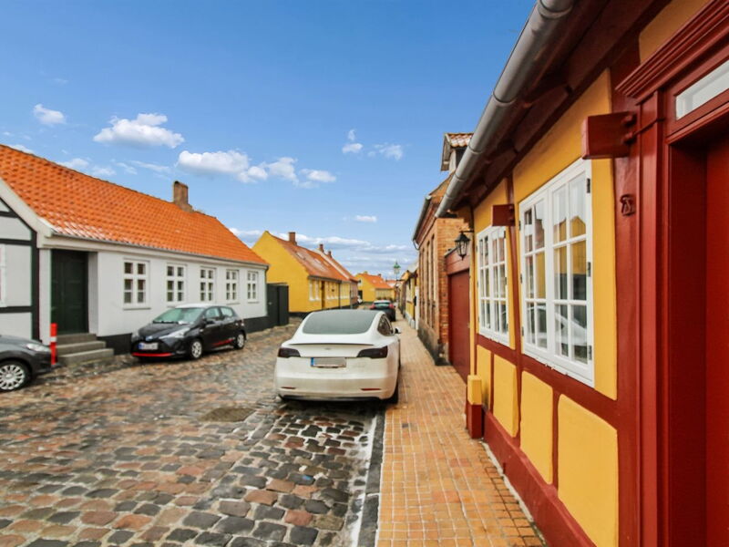 Cedomir - 400M from the Sea