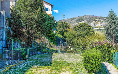 Geranio: Bleu, Architecture, Zone Résidentielle, Domicile, Printemps, Appartement, Jardin, Banlieue, Balcon, Clôture