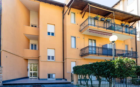 Geranio: Appartement, Balcon, Balustrade, Clôture, Peindre, Balustre