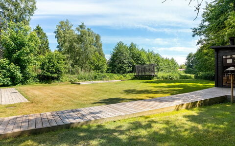Goti - 400M from the Sea: Herbe, Arbuste, Jardin, Lot Terre, Couverture De Sol, Pelouse, Aménagement Paysager, Prairie, Passerelle, Parc