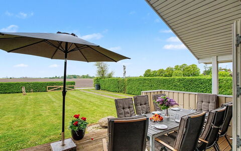 Arnia - 100M from the Sea: Bois, Toit, Domicile, Maison, Architecture, Siding, Lot Terre, Chalet, Cabanon, Batiments Jardin
