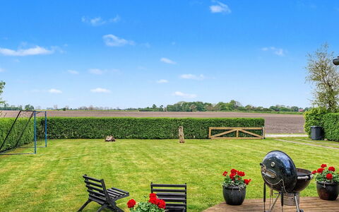 Arnia - 100M from the Sea: Bois, Toit, Domicile, Maison, Architecture, Siding, Lot Terre, Chalet, Cabanon, Batiments Jardin