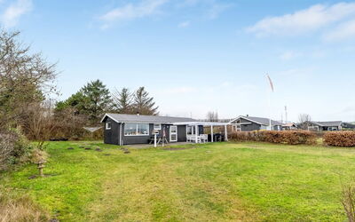 Richard - 400M from the Sea